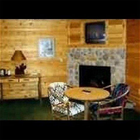The Lodge At Crooked Lake Siren 내부 사진